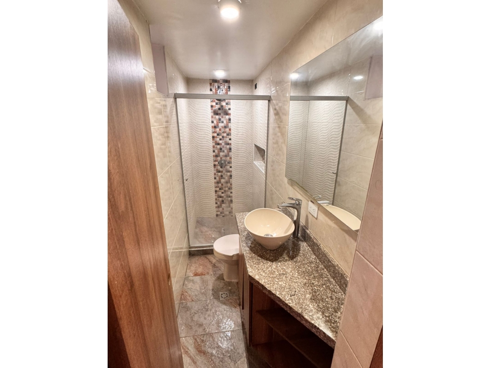Vendo Casa con posibilidad de local - Barrio Alfonso López Medellin — foto 5