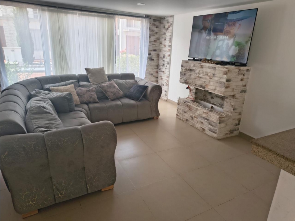 Hermosa casa en unidad cerrada, la Ceja