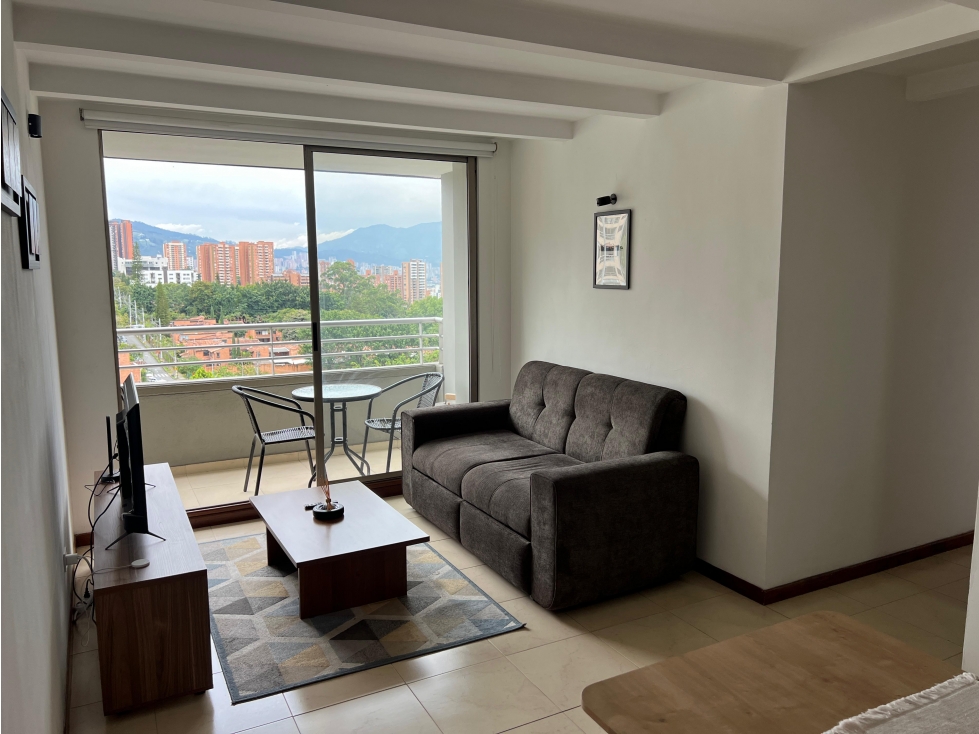 Apartamento con excelente ubicación en el poblado — foto 2