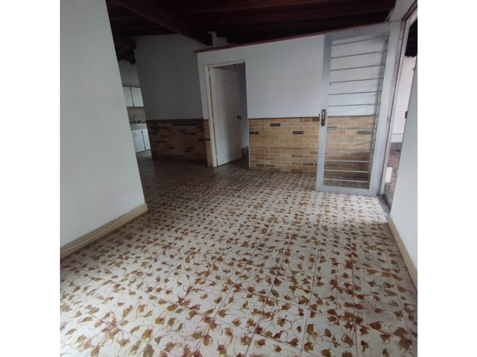 CASA EN ARRIENDO SECTOR SANTA MARIA - 2