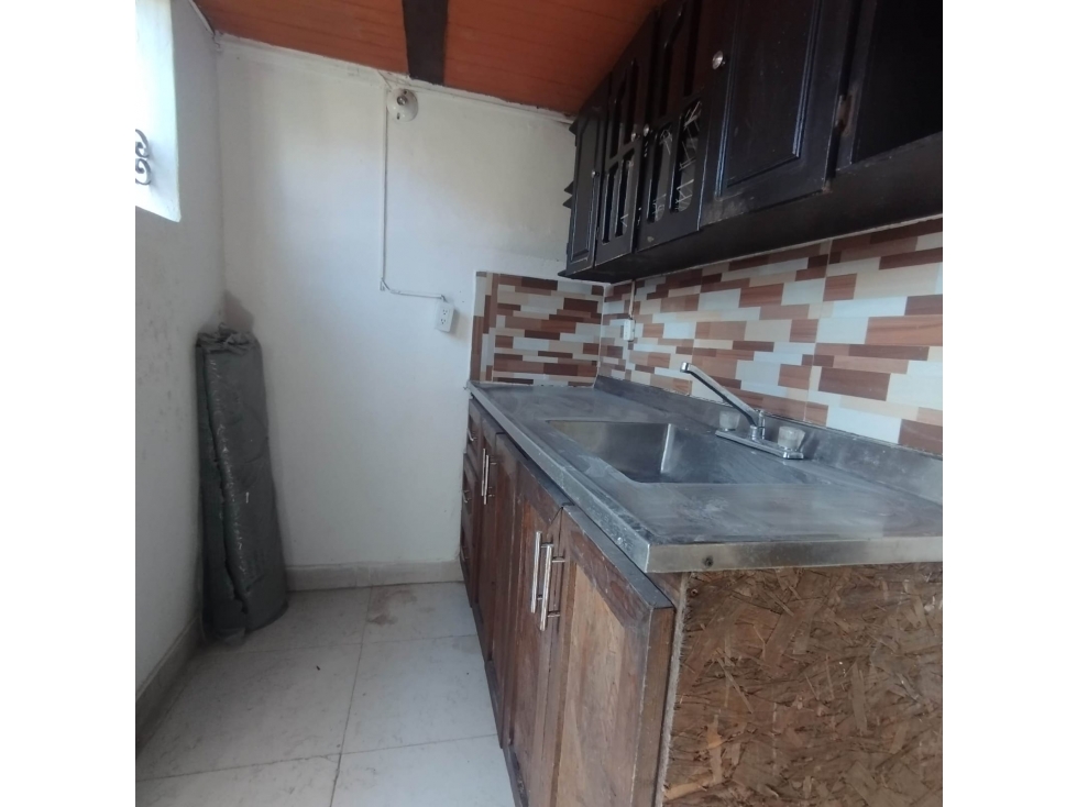 APARTAESTUDIO EN ARRIENDO SECTOR ANCON — foto 3