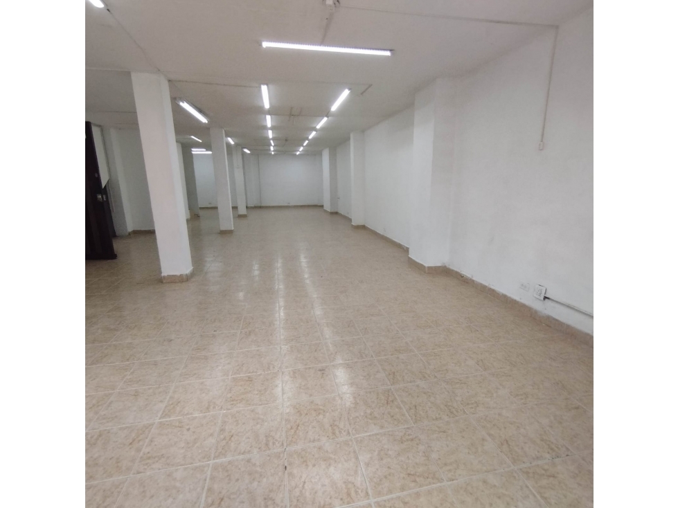 LOCAL EN ARRIENDO SECTOR SANTA MARIA - 1