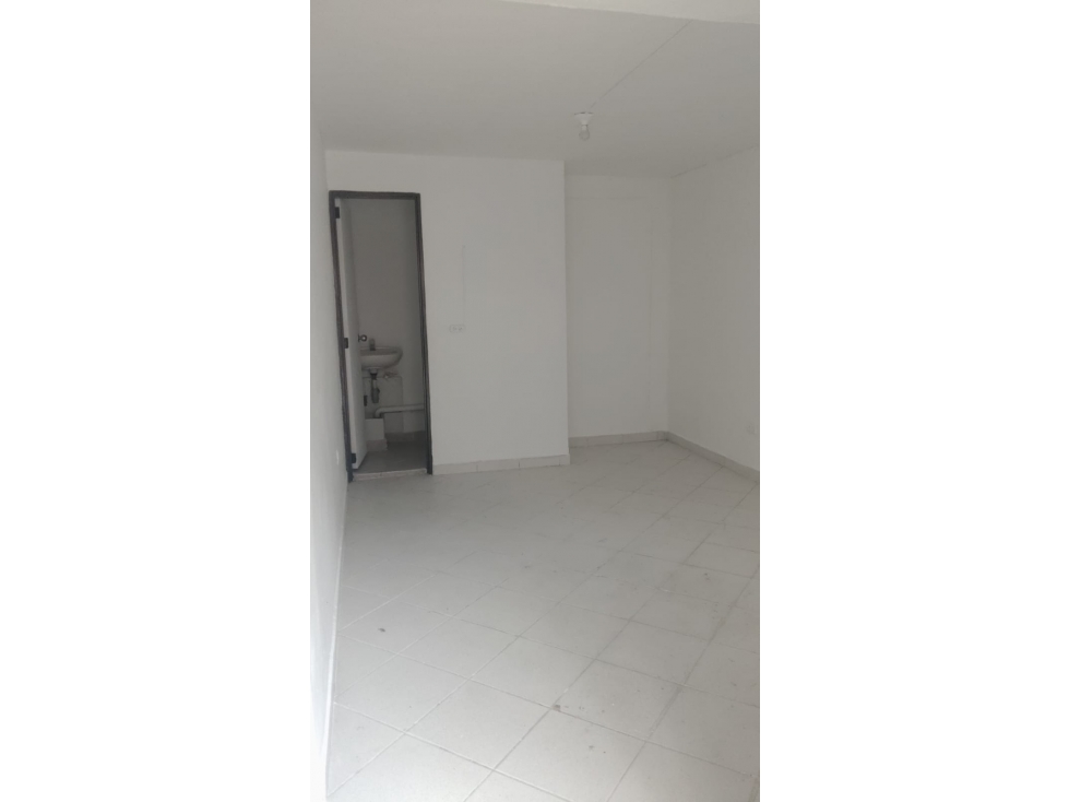 LOCAL EN ARRIENDO SECTOR SANTAMARIA - 2