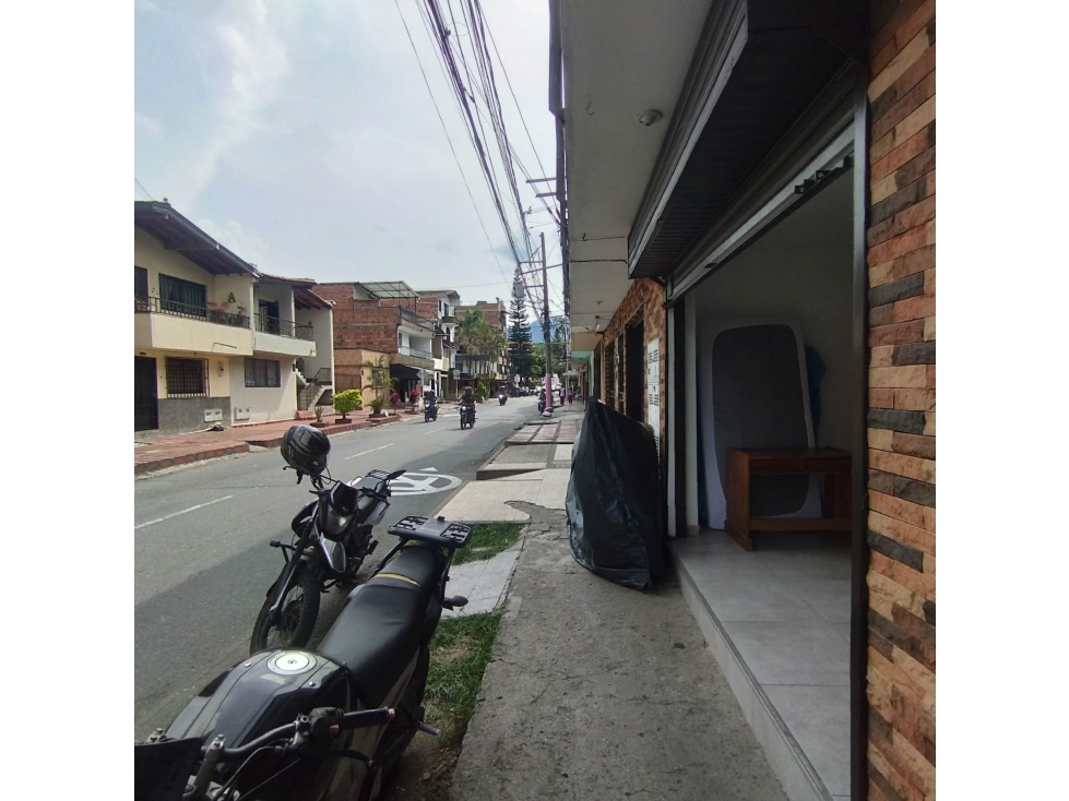 LOCAL EN ARRIENDO SECTOR ITAGUI PILSEN