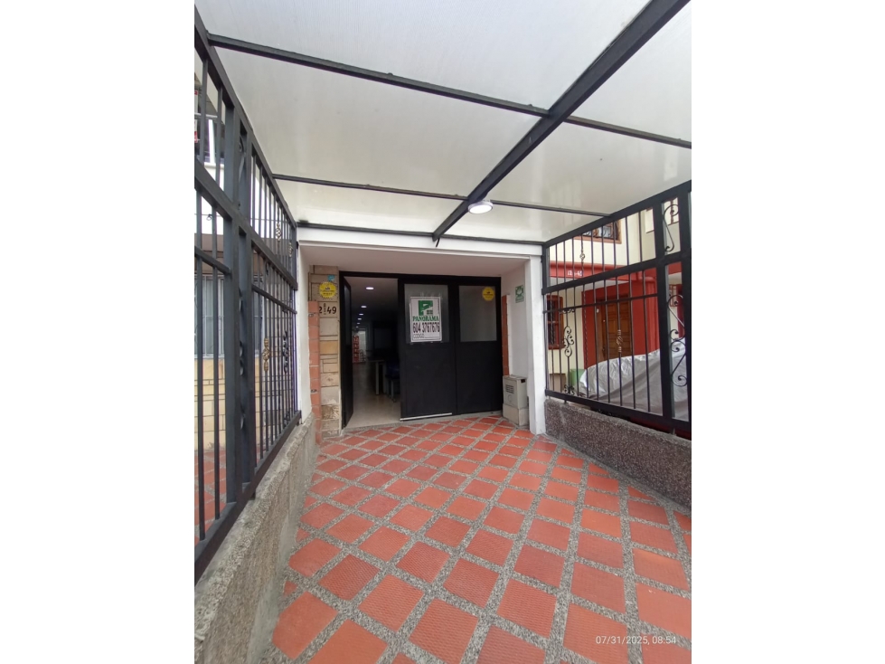 LOCAL- OFICINA EN ARRIENDO