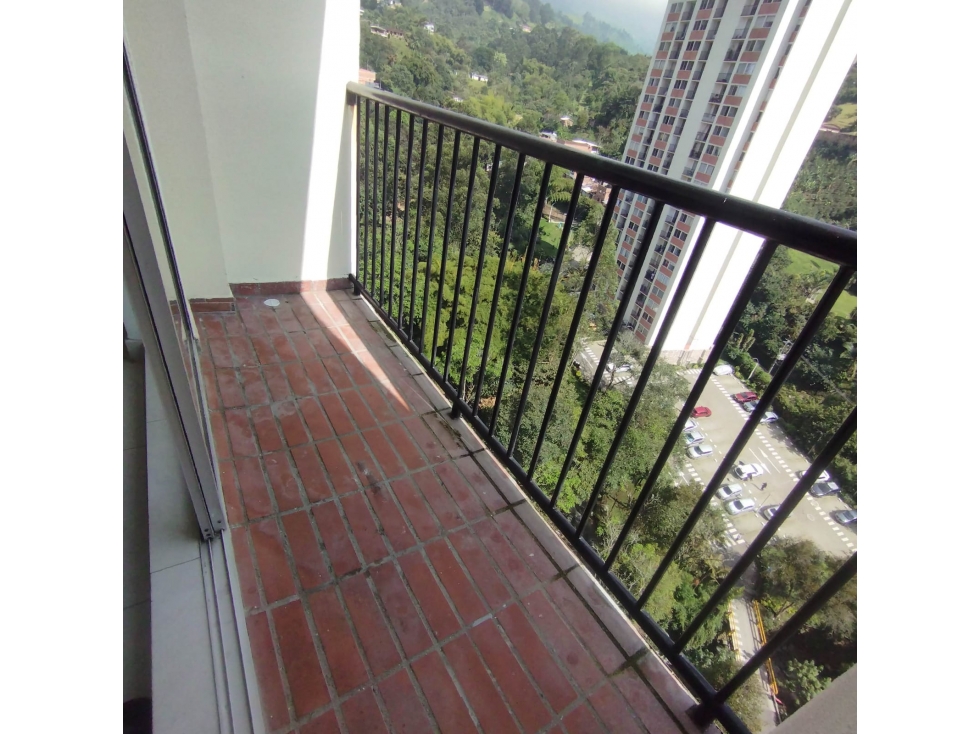 APARTAMENTO EN ARRIENDO SECTOR LA TABLAZA — foto 2