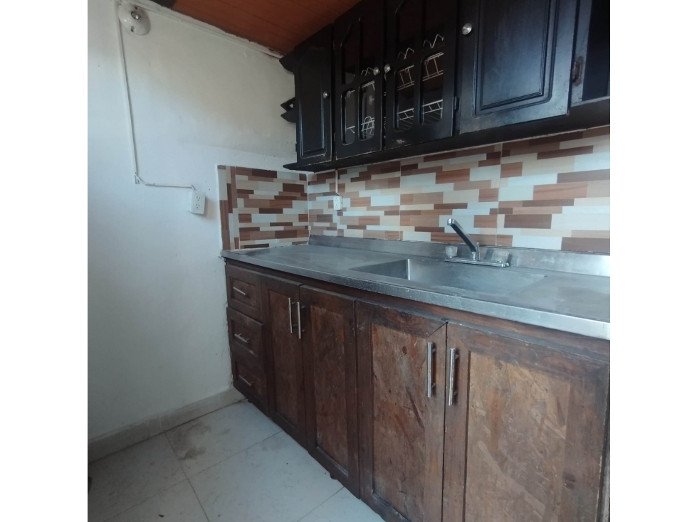 APARTAESTUDIO EN ARRIENDO SECTOR ANCON — foto 4