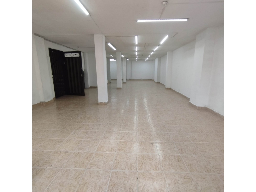 LOCAL EN ARRIENDO SECTOR SANTA MARIA - 2