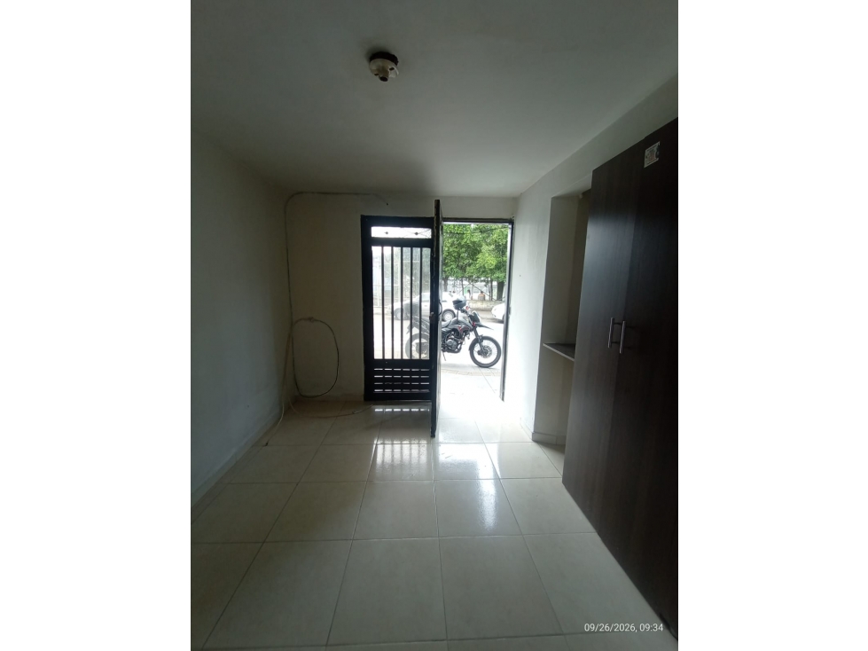 APARTA- ESTUDIO EN ARRIENDO SECTOR FERRAR — foto 2