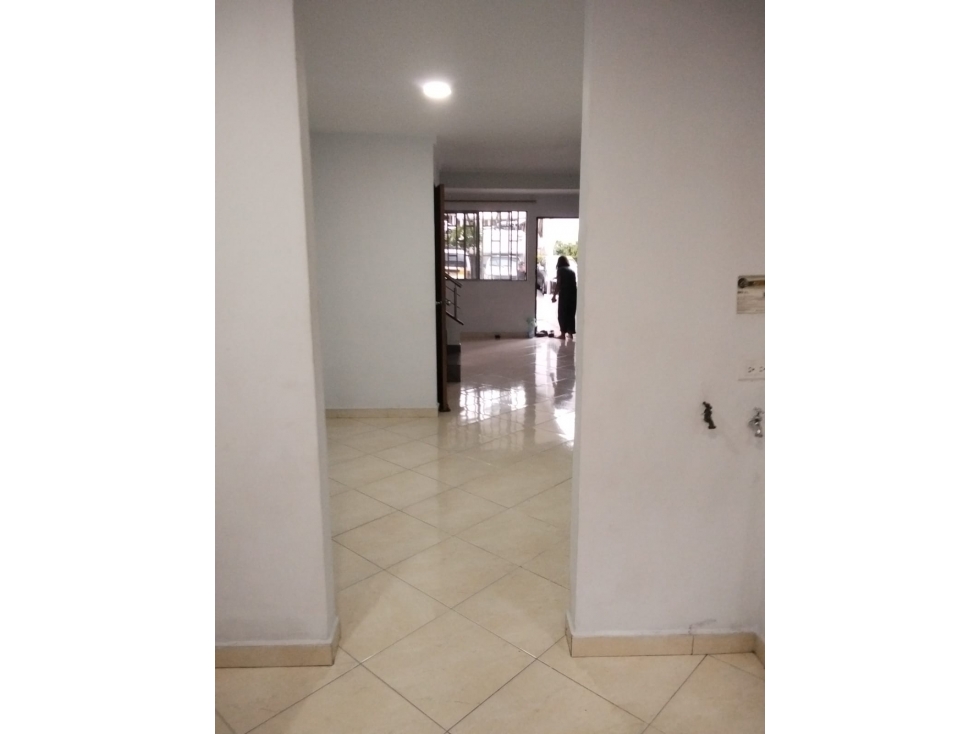 CASA EN ARRIENDO SECTOR BELLO BARRIO OBRERO — foto 2