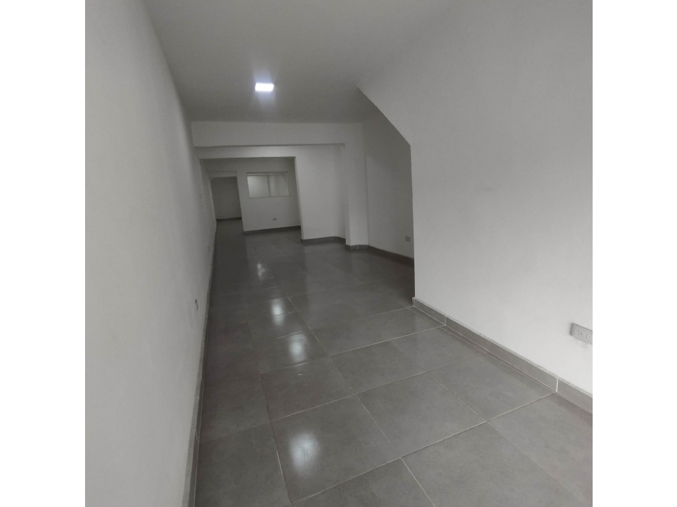 LOCAL EN ARRIENDO SECTOR SANTA MARIA — foto 2