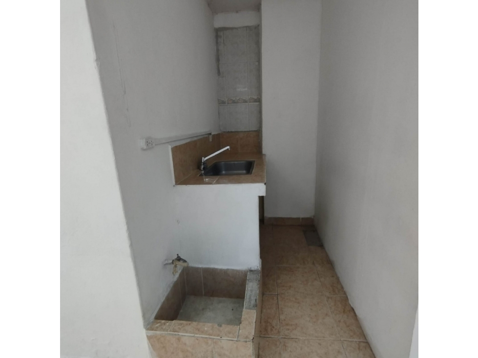 LOCAL EN ARRIENDO SECTOR SANTA MARIA - 5