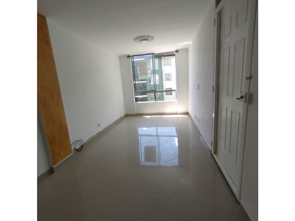 APARTAMENTO EN URBANIZACIÓN CALAZANIA II — foto 3