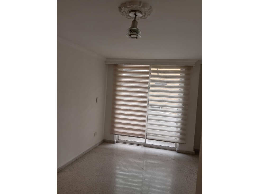 APARTAMENTO EN ARRIENDO SECTOR CAMPO AMOR — foto 3