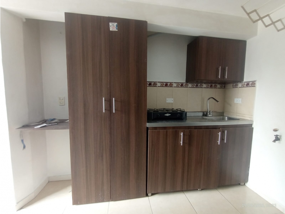 APARTA- ESTUDIO EN ARRIENDO SECTOR FERRAR — foto 4