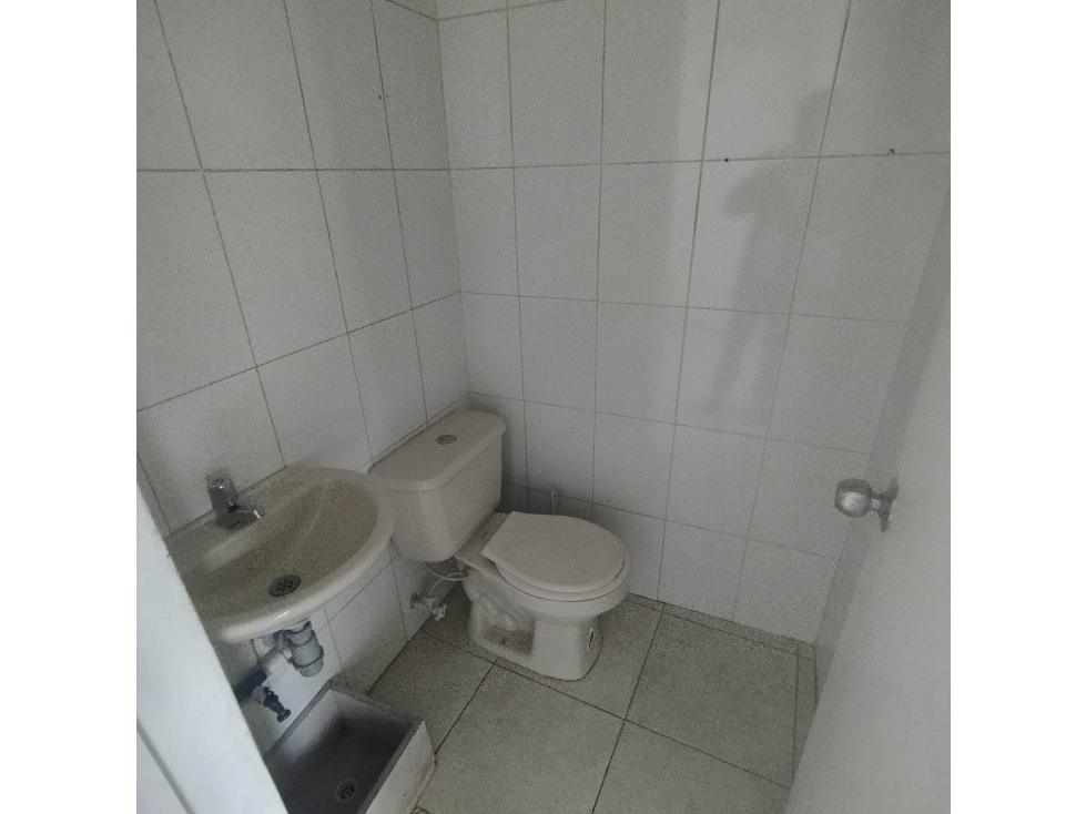 LOCAL COMERCIAL EN ARRIENDO SECTOR FERRARA — foto 5