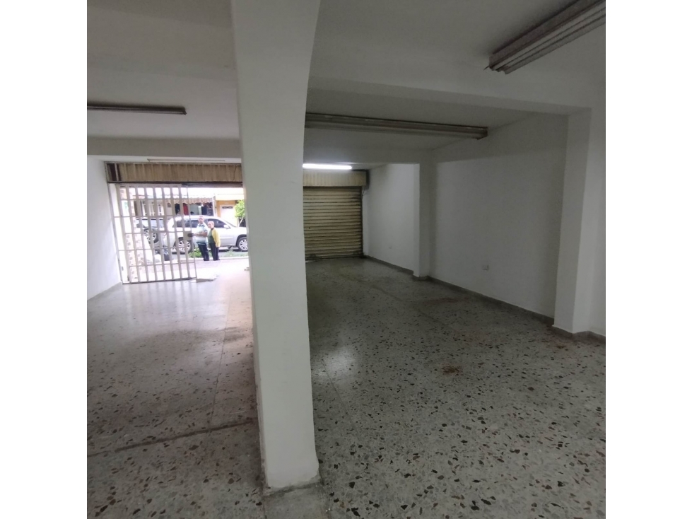 LOCAL EN ARRIENDO SECTOR SANTAMARIA - 4
