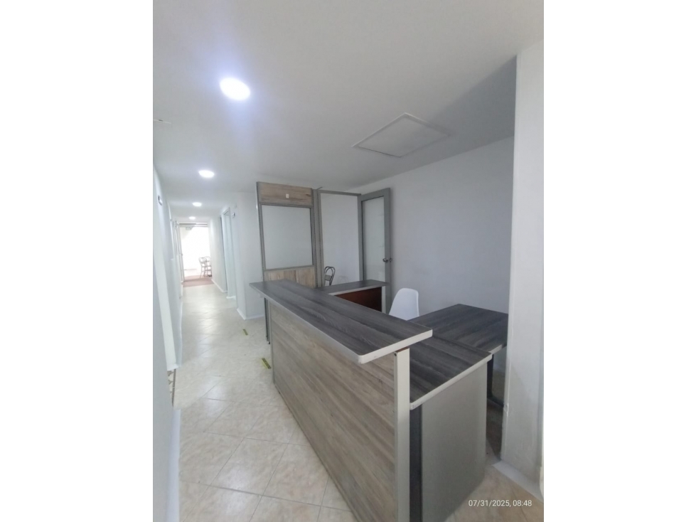 LOCAL- OFICINA EN ARRIENDO — foto 3