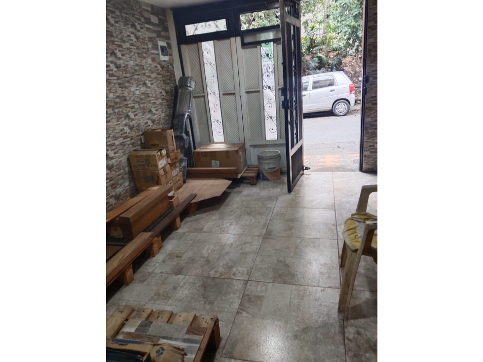 LOCAL EN ARRIENDO SECTOR LA COLINA — foto 2