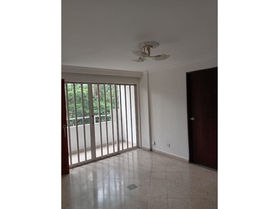 APARTAMENTO EN ARRIENDO SECTOR CAMPO AMOR — foto 2