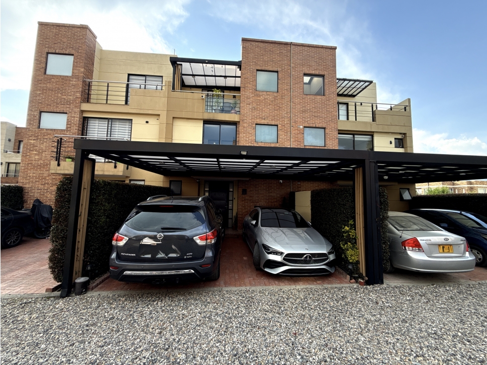 SE VENDE CASA EN CAJICA