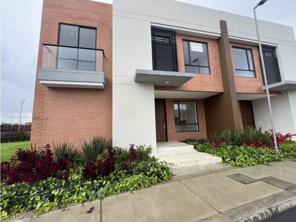SE VENDE CASA EN CAJICÁ OIKOS SAVANNA