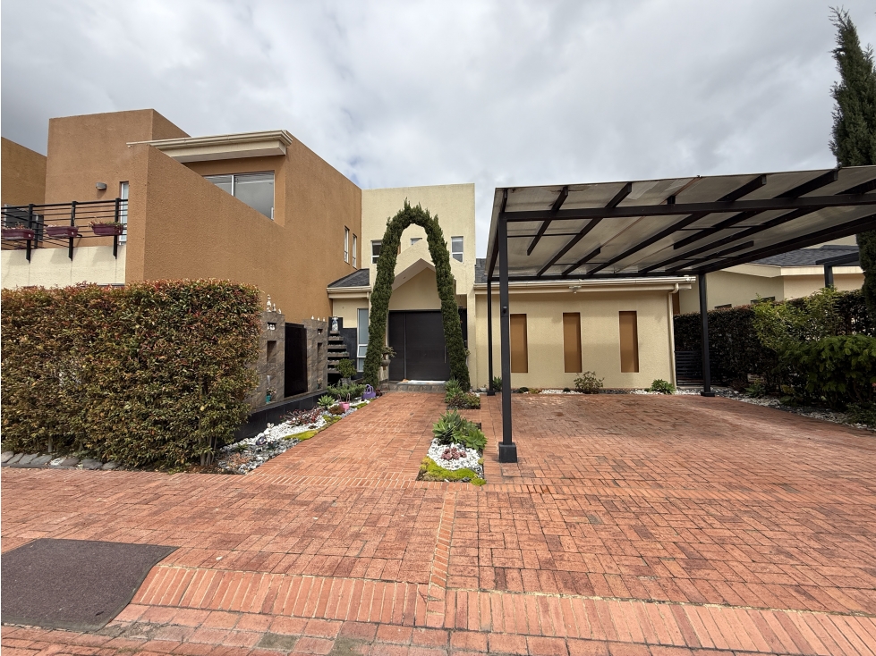 SE VENDE CASA EN CAJICA SECTOR MANAS