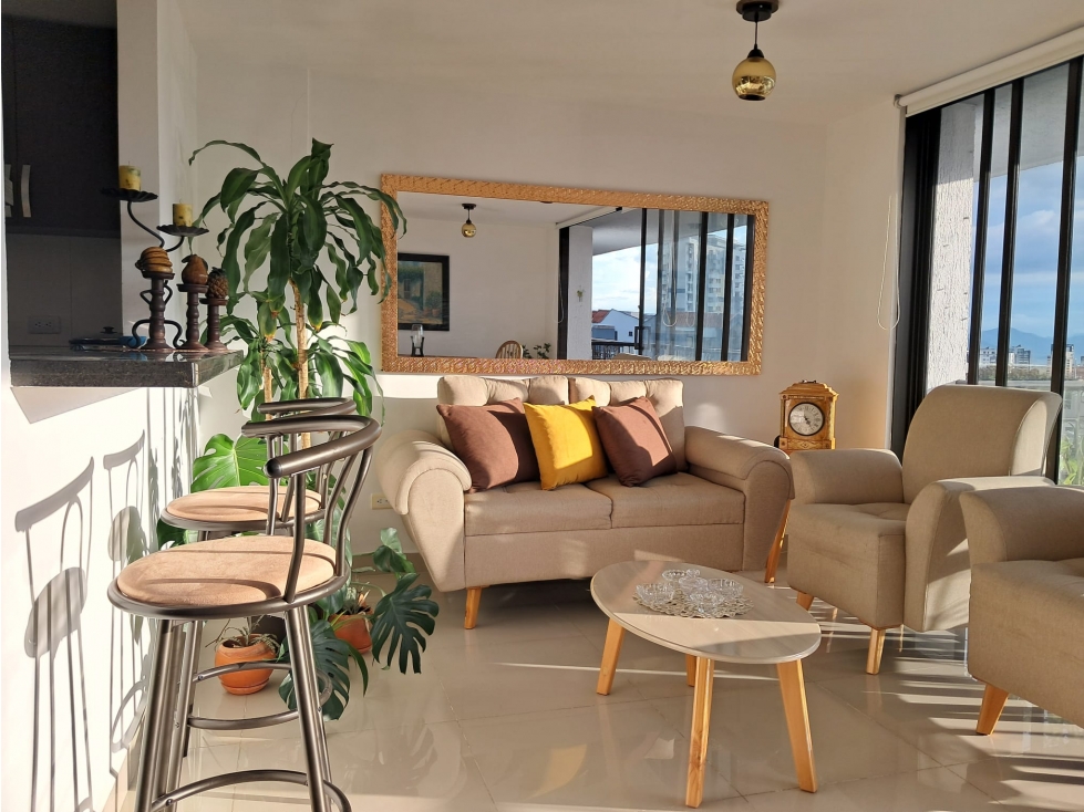 Apartamento dúplex de 3 habitaciones con dos balcones en Armenia