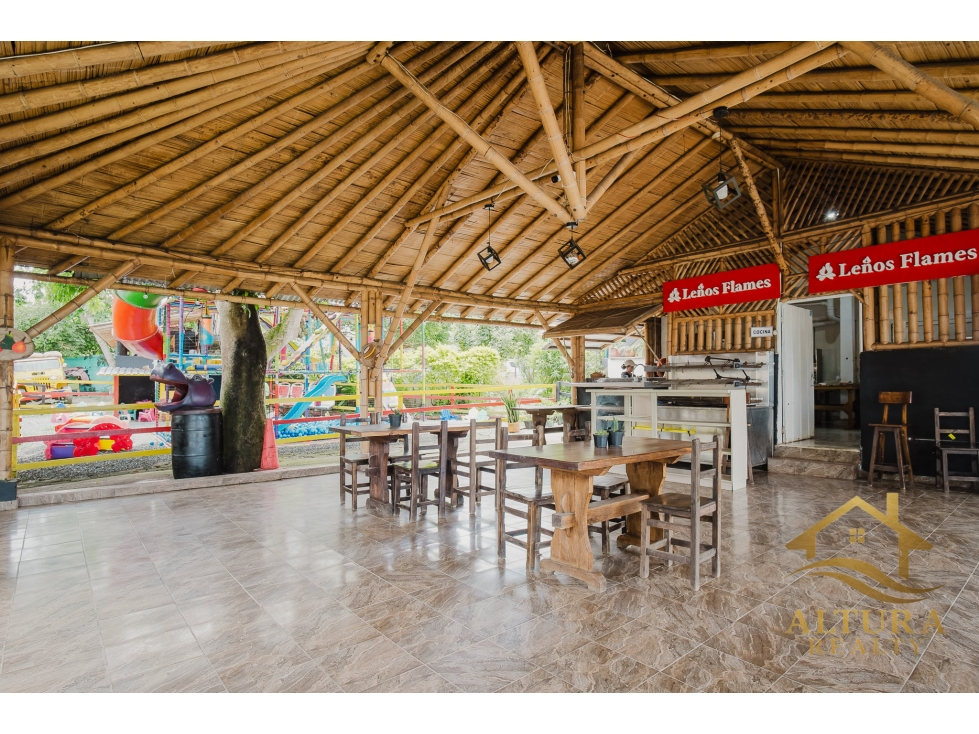 SE VENDE RESTAURANTE CON GRANJA TURISTICA CERCA AL PARQUE DEL CAFE - 5