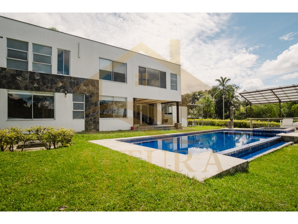 SE VENDE CASA CAMPESTRE ENTRE CIRCASIA Y ARMENIA CONJUNTO CERRADO
