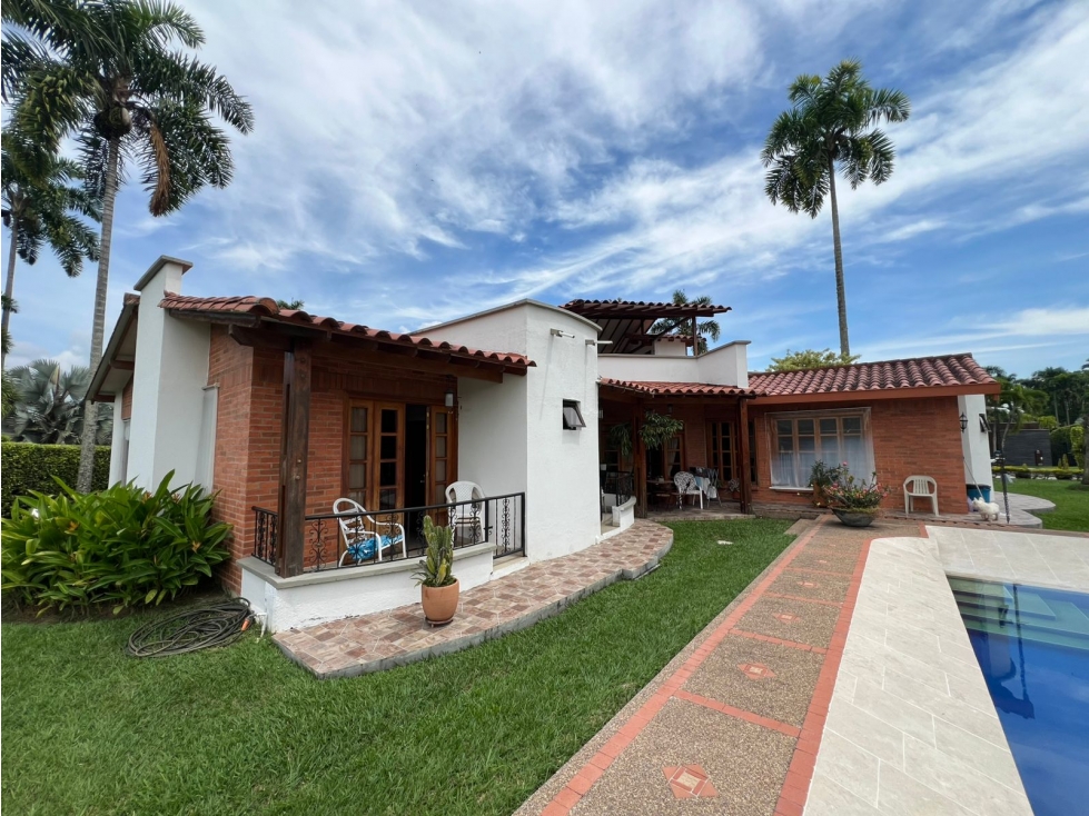 Se Vende Casa Campestre de Lujo en Maracay