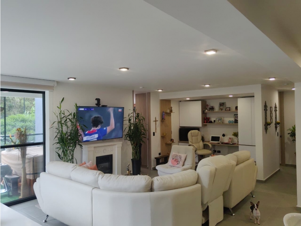 Oportunidad, Amplio apartamento más dos parqueaderos, Cerritos. - 6