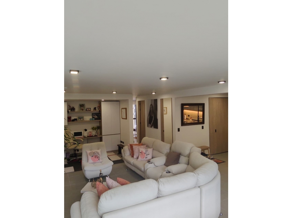 Oportunidad, Amplio apartamento más dos parqueaderos, Cerritos. - 5