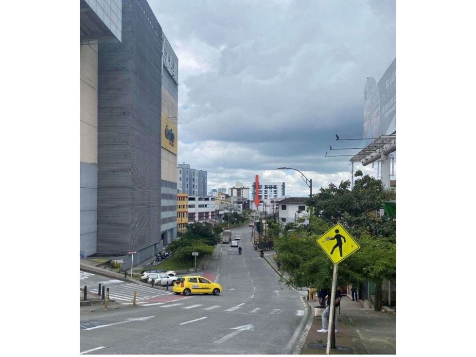 Espectacular Casa Comercial, en Pereira