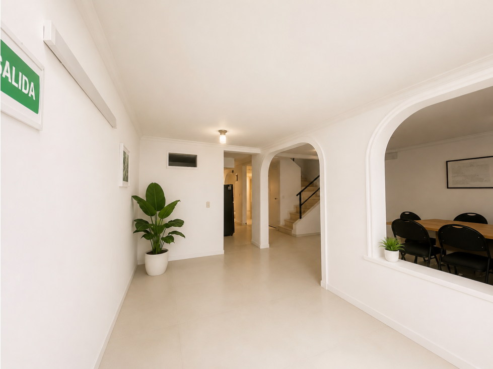 Se Vende Amplia Casa en Corales, Excelente Ubicación y Gran Espacio — foto 4