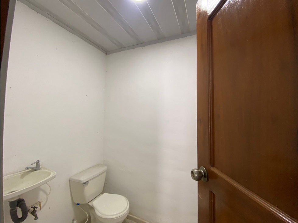 Local en Arriendo con Excelente Ubicación CARTAGO - 6
