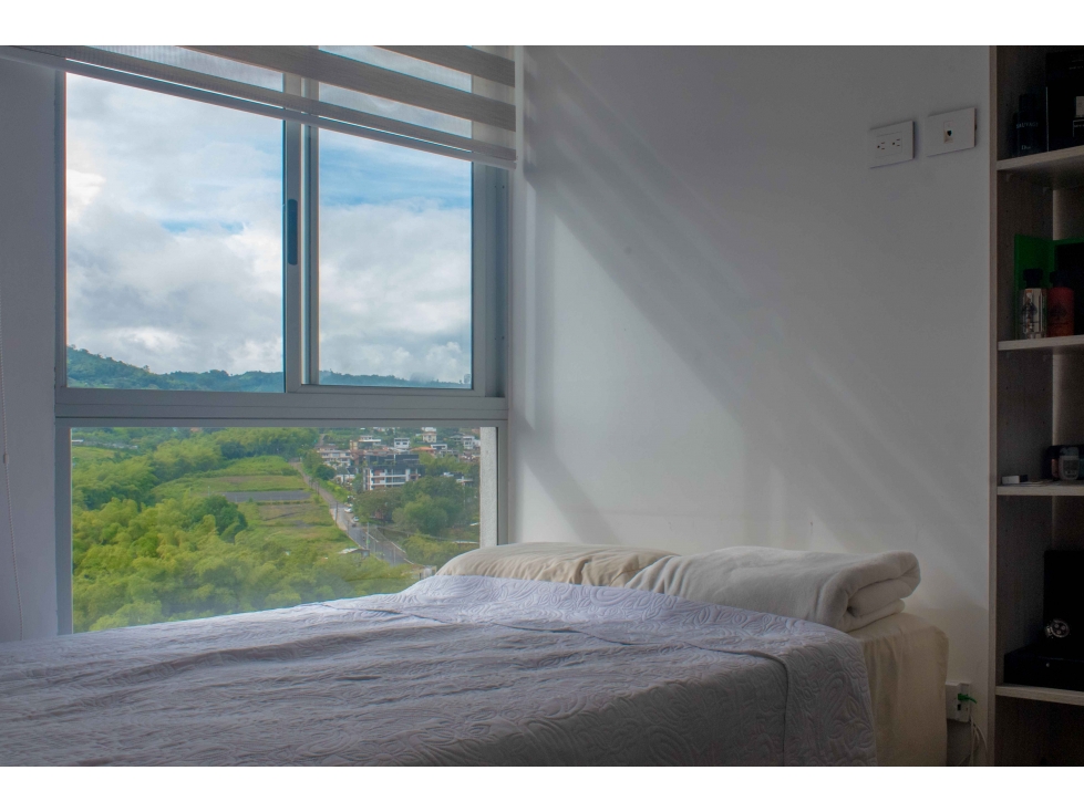 Oferta, apartamento con parqueadero techado en Milán, Dosquebradas