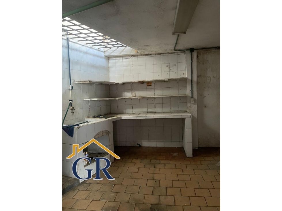 LOCAL RENTA EN AV. UNIVERSIDAD 0105-1251 LOCAL #1 - 2
