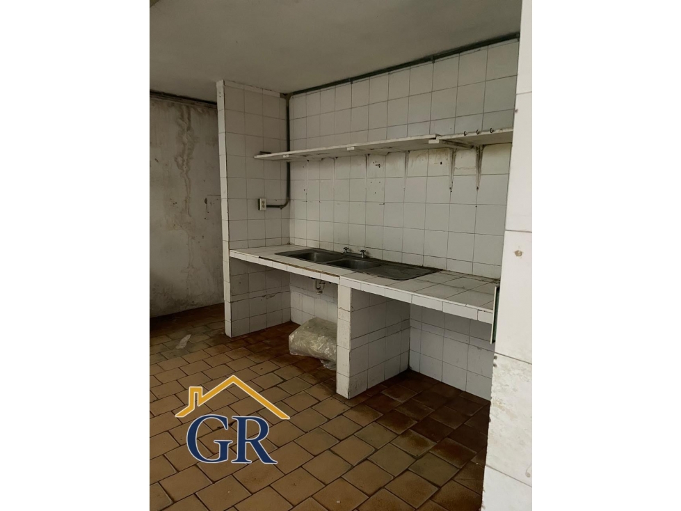 LOCAL RENTA EN AV. UNIVERSIDAD 0105-1251 LOCAL #1 - 3