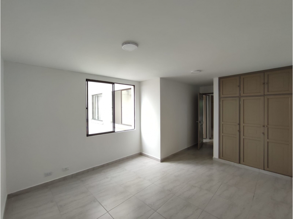 ¡Oportunidad Ãnica! Apartamento en Excelente Zona a Precio de Remate — foto 2