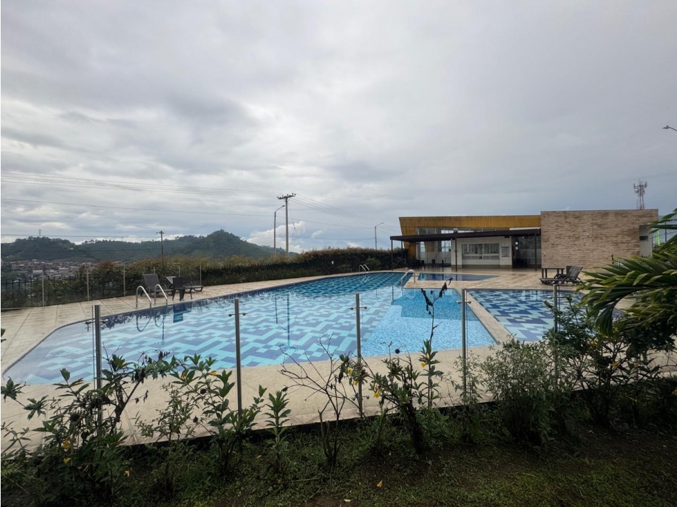 SE VENDE APTO EN MAJESTIC CENTRAL PARK DOSQUEBRADAS — foto 2