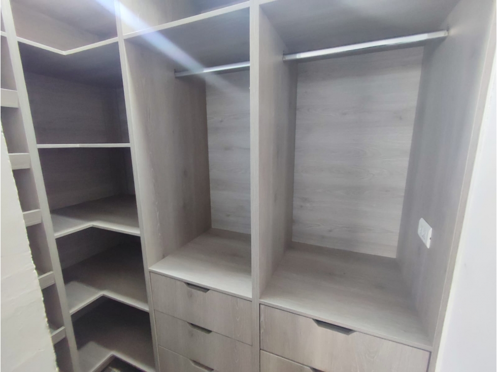 SE VENDE APTO EN ESTAMBUL