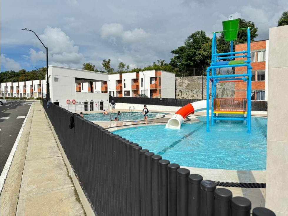 Venta de hermosa casa dúplex en conjunto cerrado