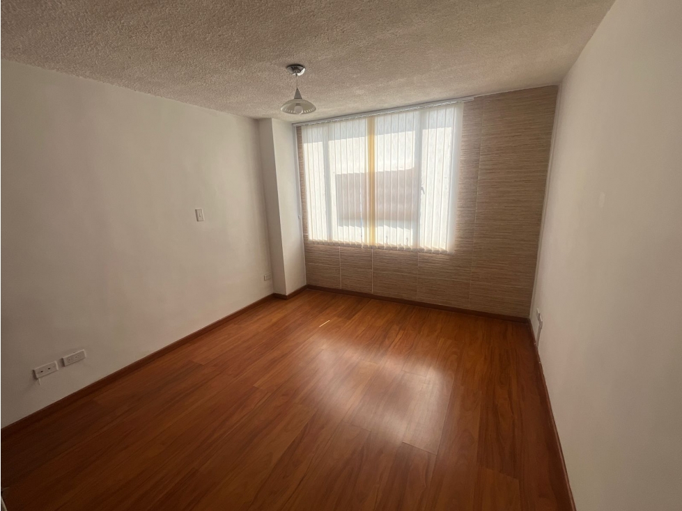SE RENTA APARTAMENTO EN MILAN — foto 4