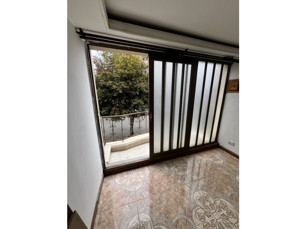 SE RENTA APARTA ESTUDIO — foto 4