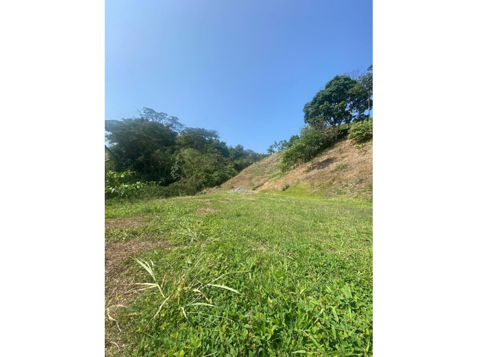 VENDO LOTE DE 4000 M2 EN SANTAGUEDA — foto 3