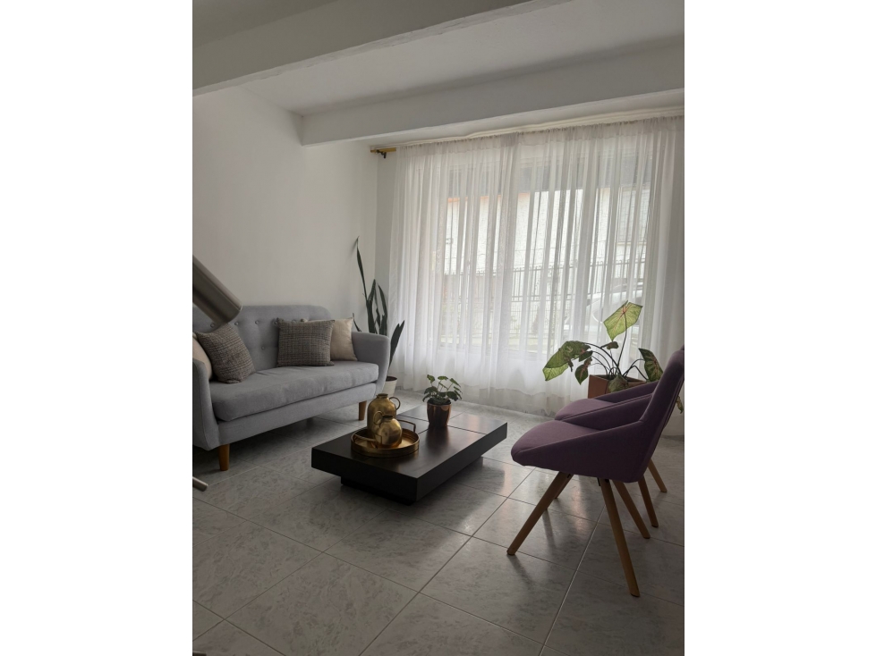 CASA EN VENTA EN LA CAROLA