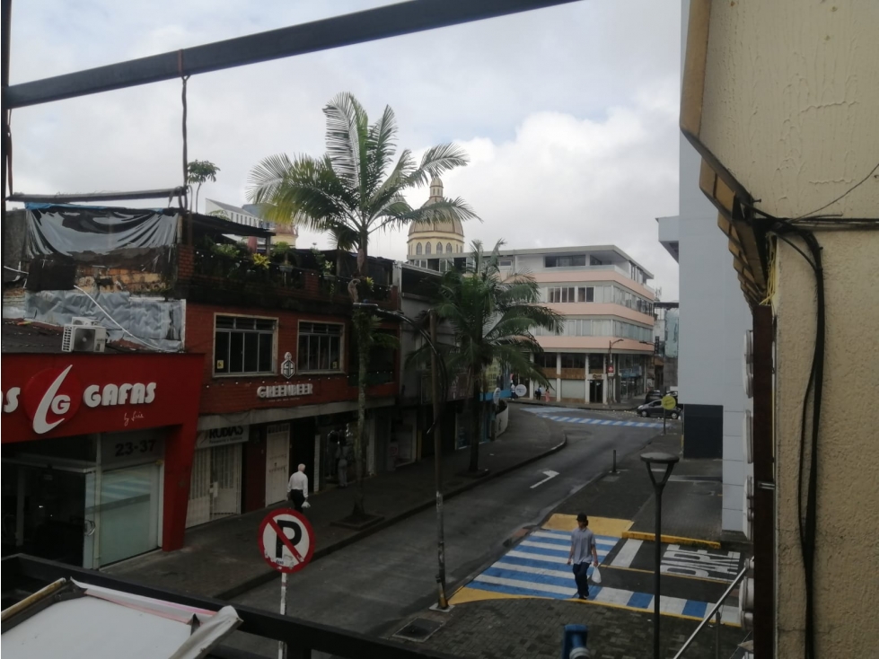 ¡Se arrienda local en el corazón del comercio pereirano! - 1