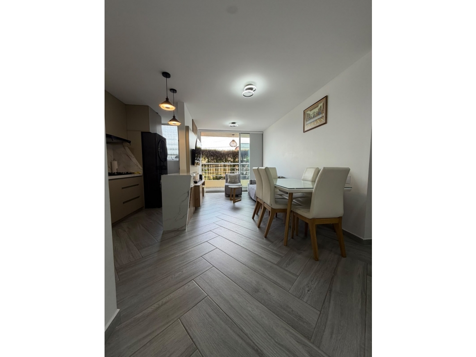 Apartamento totalmente remodelado con acabados de lujo en Campohermoso — foto 2