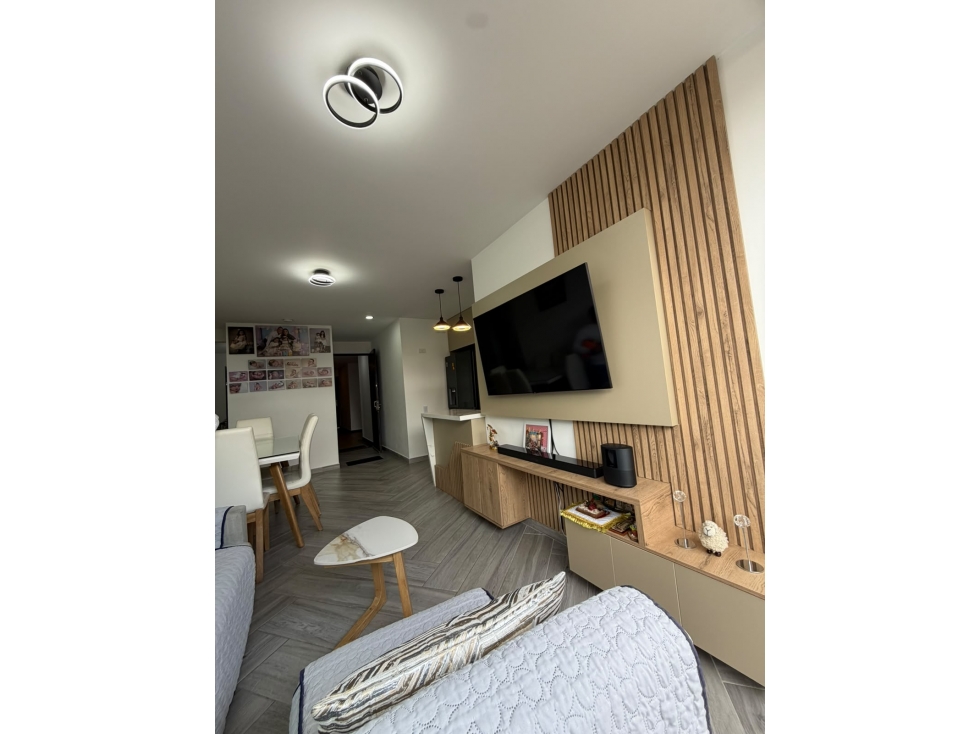 Apartamento totalmente remodelado con acabados de lujo en Campohermoso — foto 3